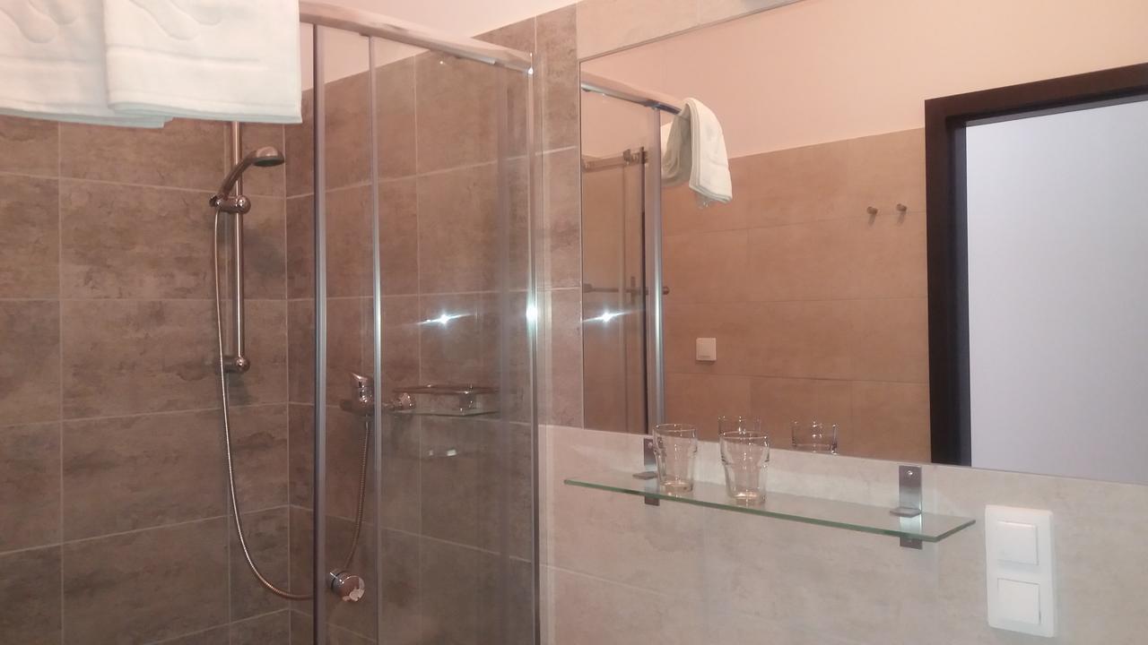 Scsk Pol Lawy Hotel Puławy Kültér fotó