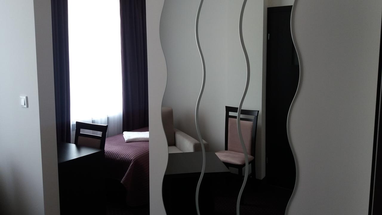 Scsk Pol Lawy Hotel Puławy Kültér fotó